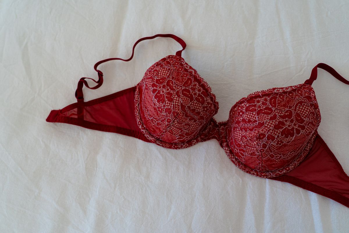 Bra Center Gore Doesn't Lie Flat Against Your Chest — What's Wrong?